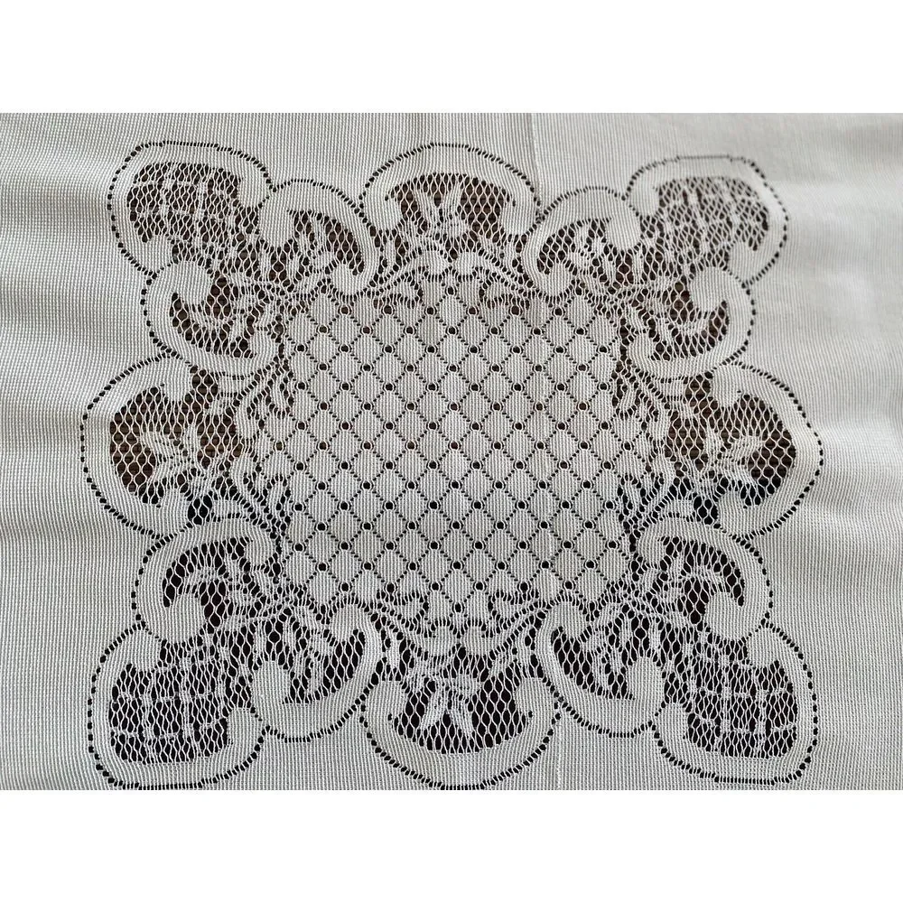 Vintage 1980s Ivory Lace Leaves Rectangle Tablecloth Cottage Farmhouse 26